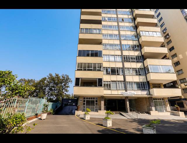 3 BEDROOM APARTMENT FOR SALE IN NORTH BEACH